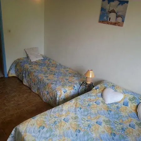 Hotel Restaurant Les 3 Chenes 2*