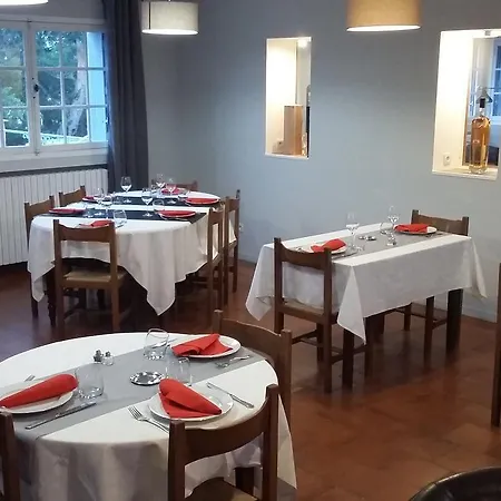Restaurant Les 3 Chenes 2* Fréjus