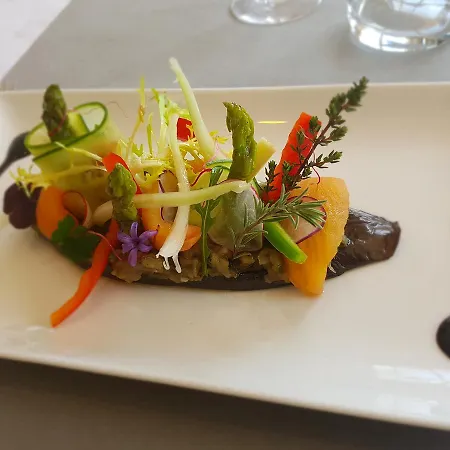 Restaurant Les 3 Chenes 2* Fréjus